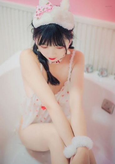 她叫的越大声他就弄得越快_BD韩语影视在线观看